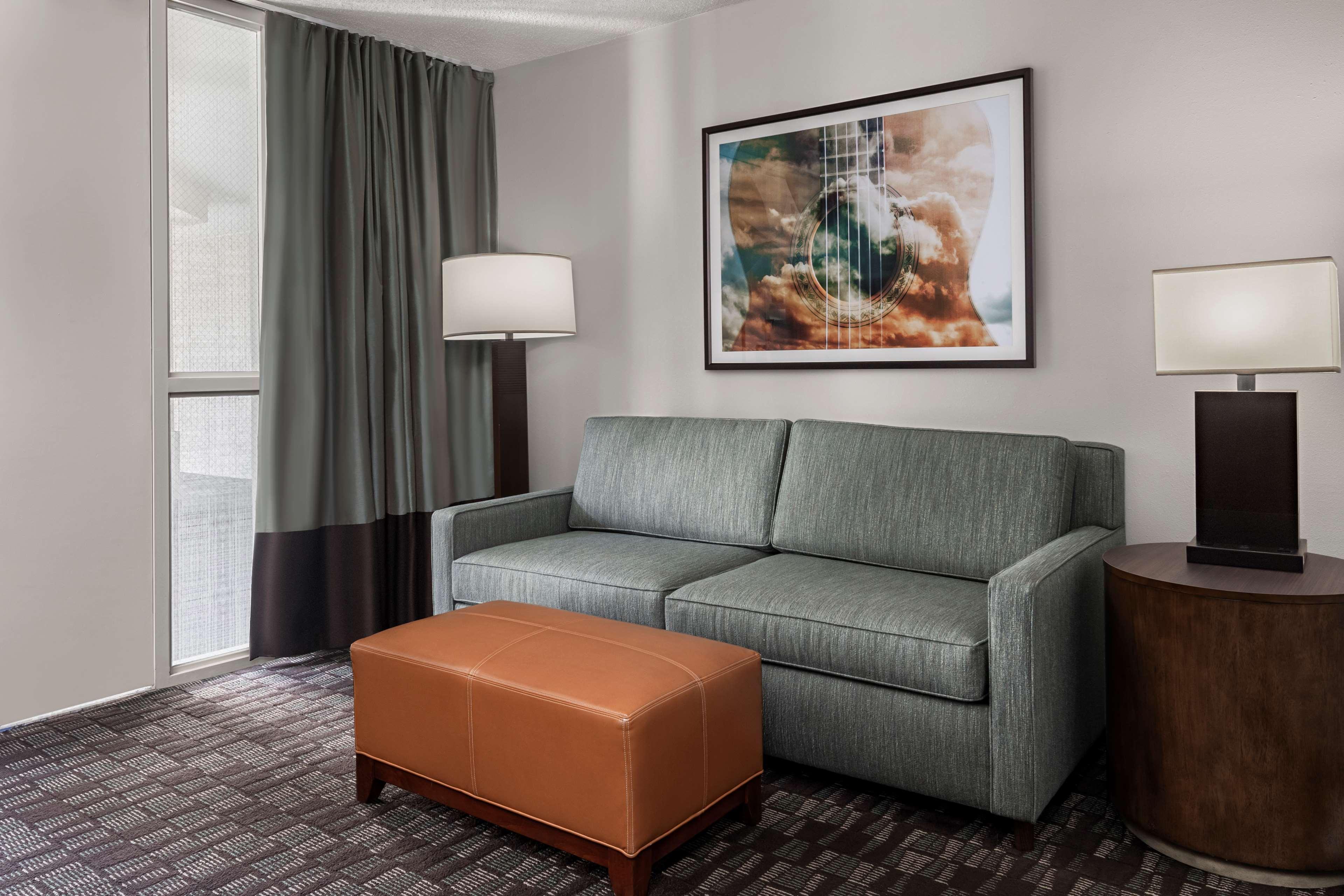 Embassy Suites By Hilton Nashville Airport Εξωτερικό φωτογραφία