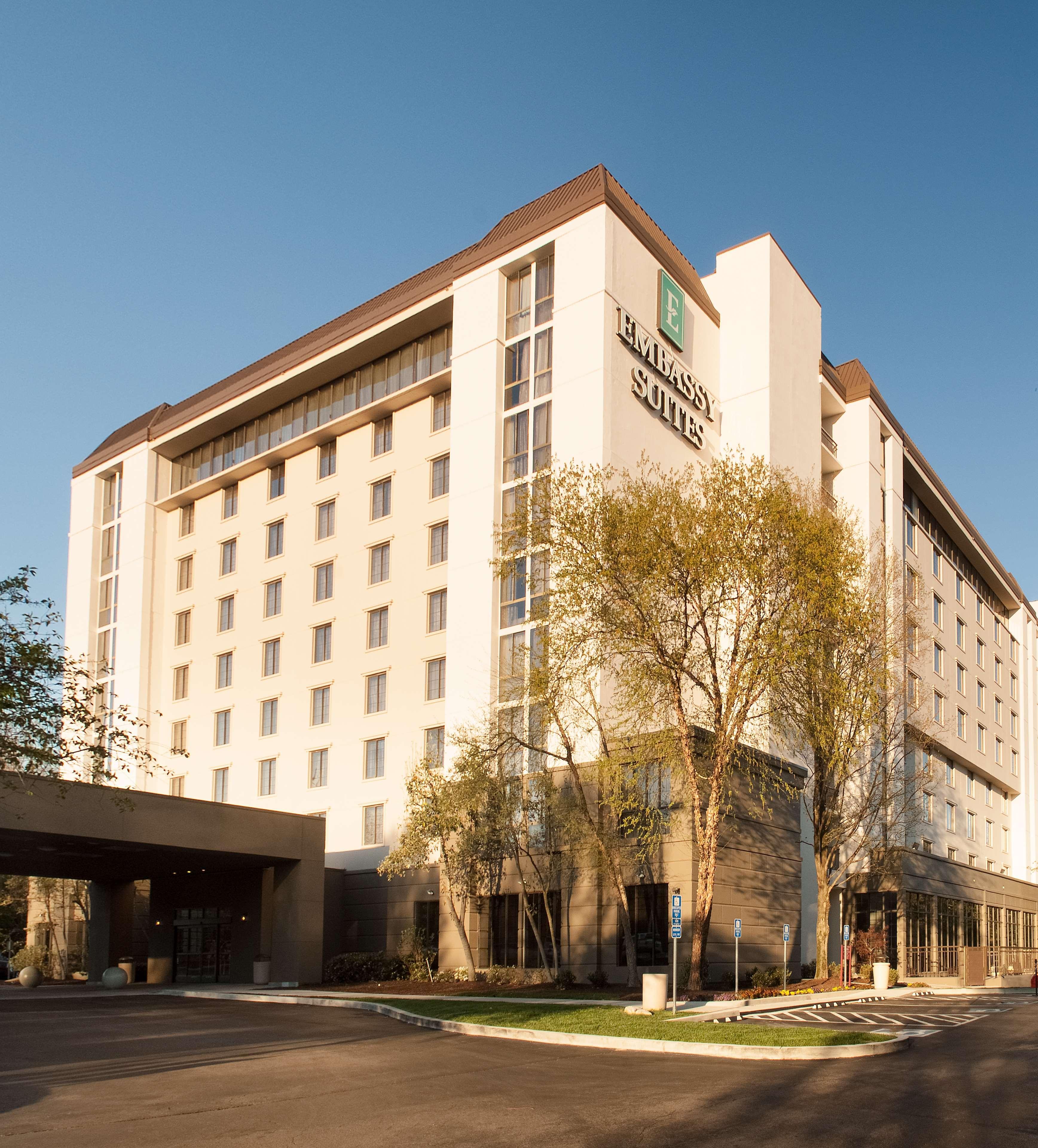 Embassy Suites By Hilton Nashville Airport Εξωτερικό φωτογραφία
