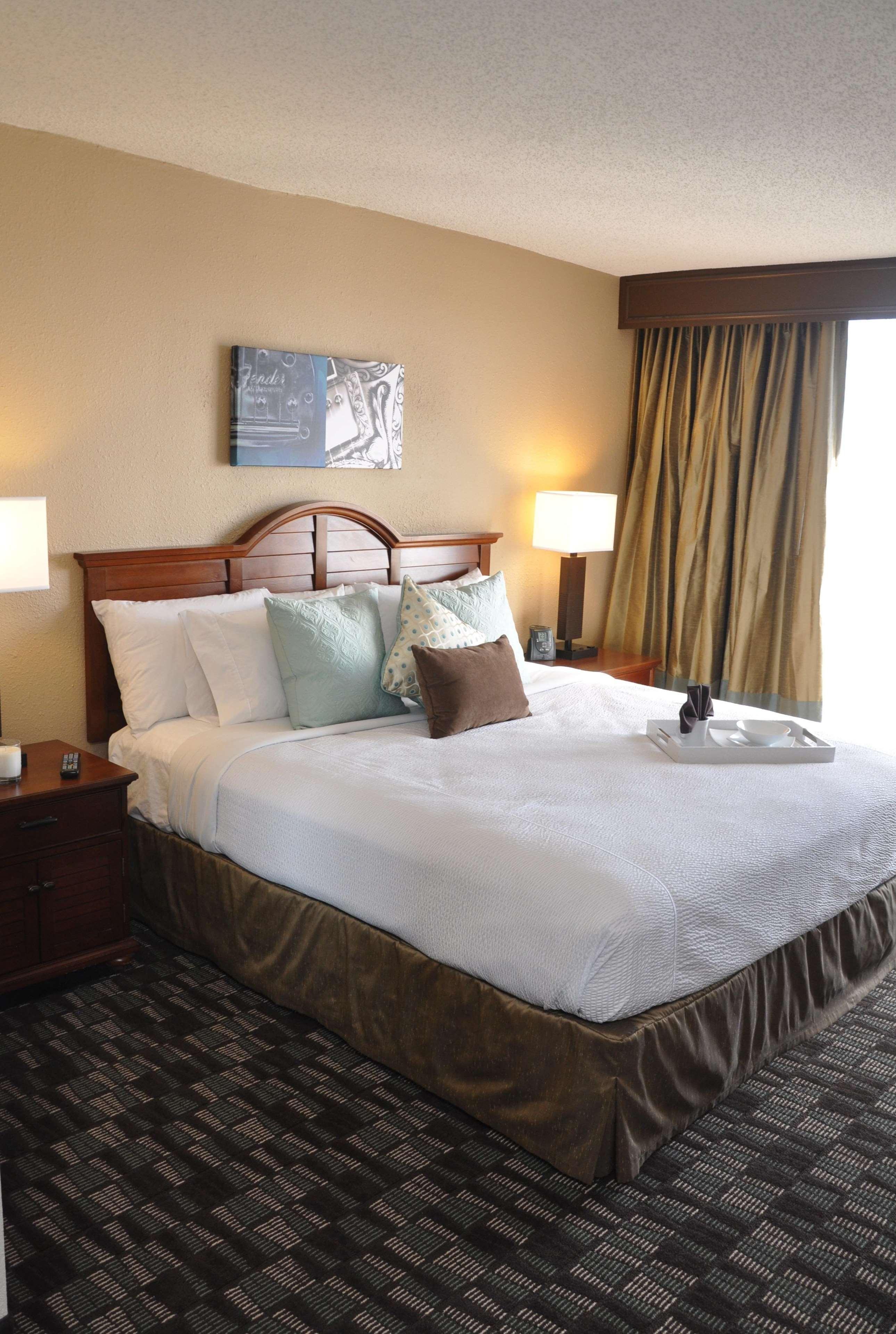Embassy Suites By Hilton Nashville Airport Εξωτερικό φωτογραφία