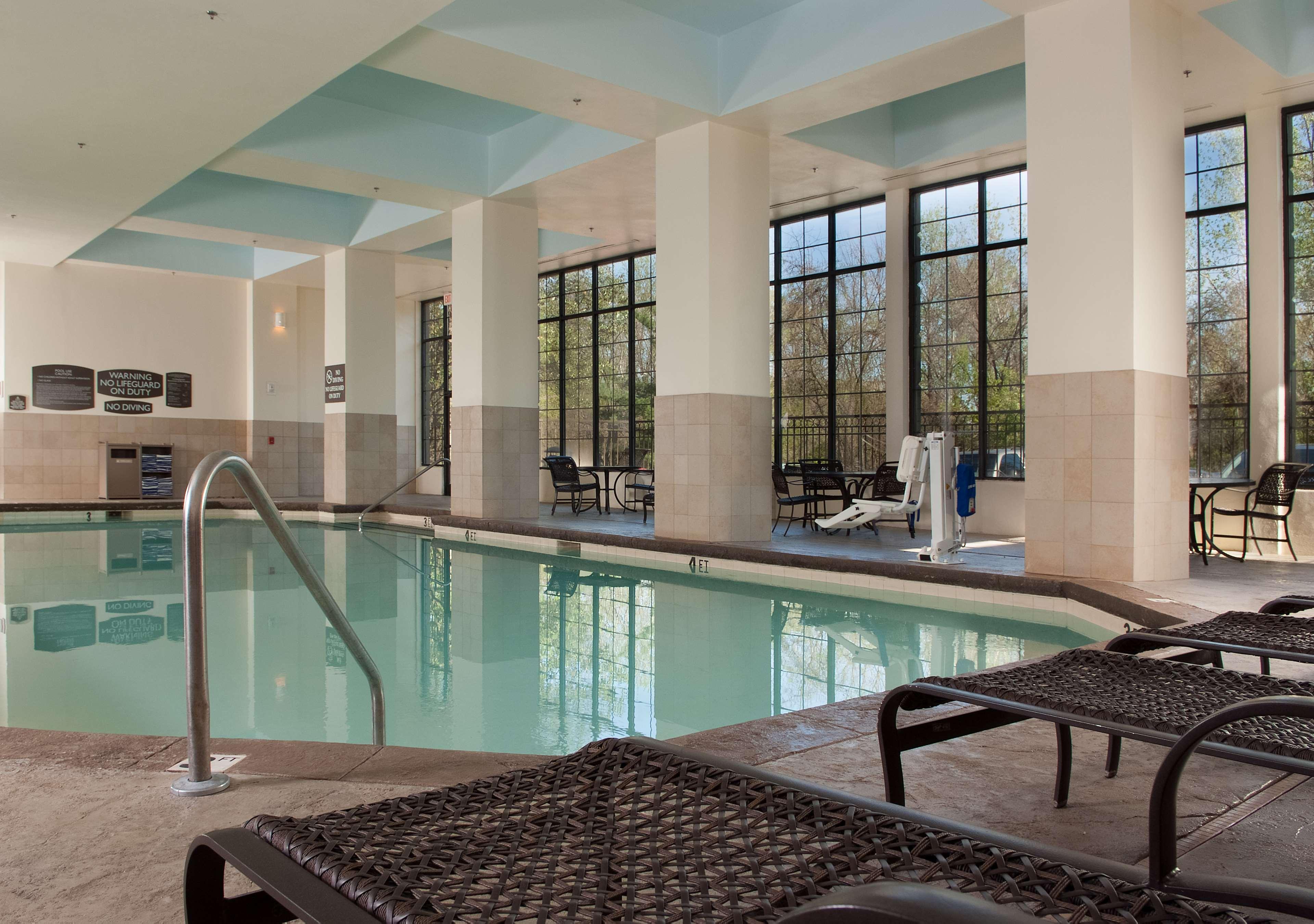 Embassy Suites By Hilton Nashville Airport Εξωτερικό φωτογραφία