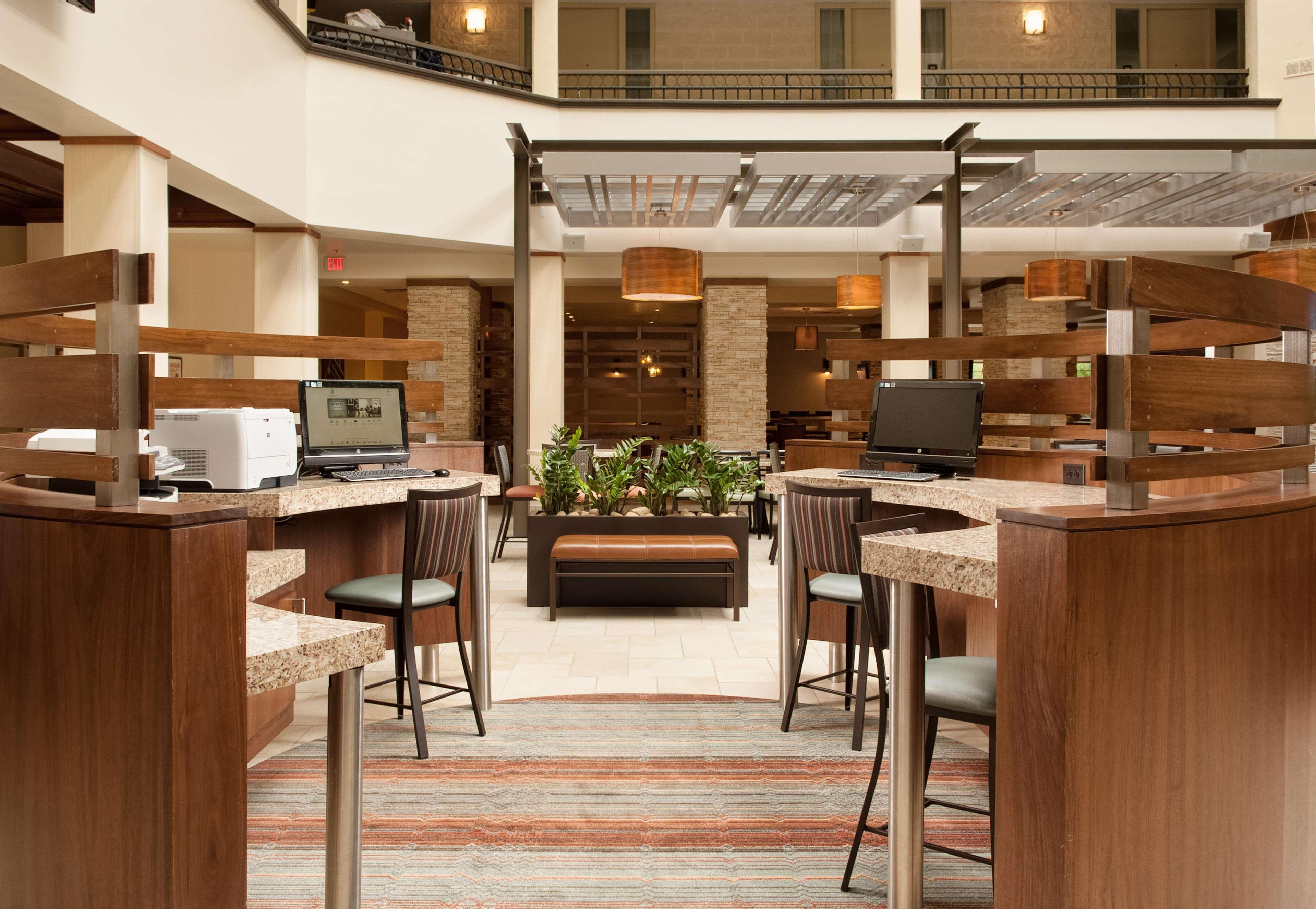 Embassy Suites By Hilton Nashville Airport Εξωτερικό φωτογραφία