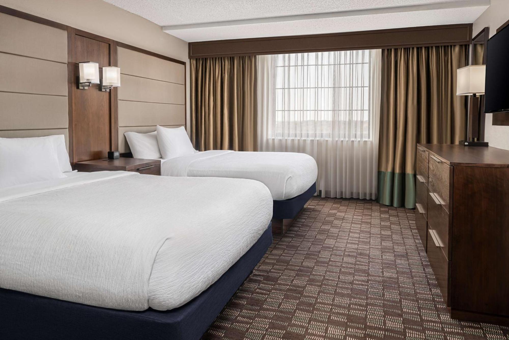 Embassy Suites By Hilton Nashville Airport Εξωτερικό φωτογραφία