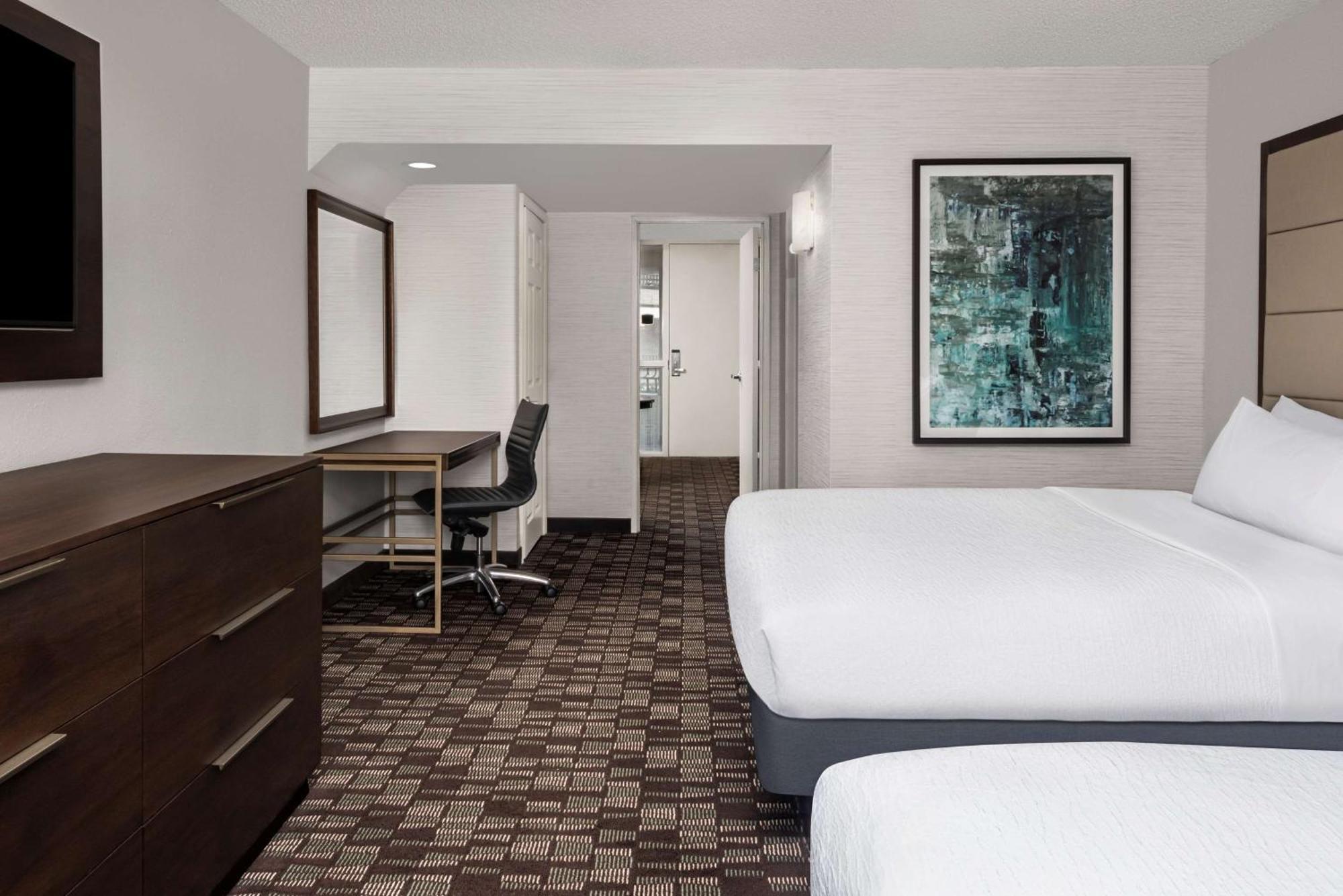 Embassy Suites By Hilton Nashville Airport Εξωτερικό φωτογραφία