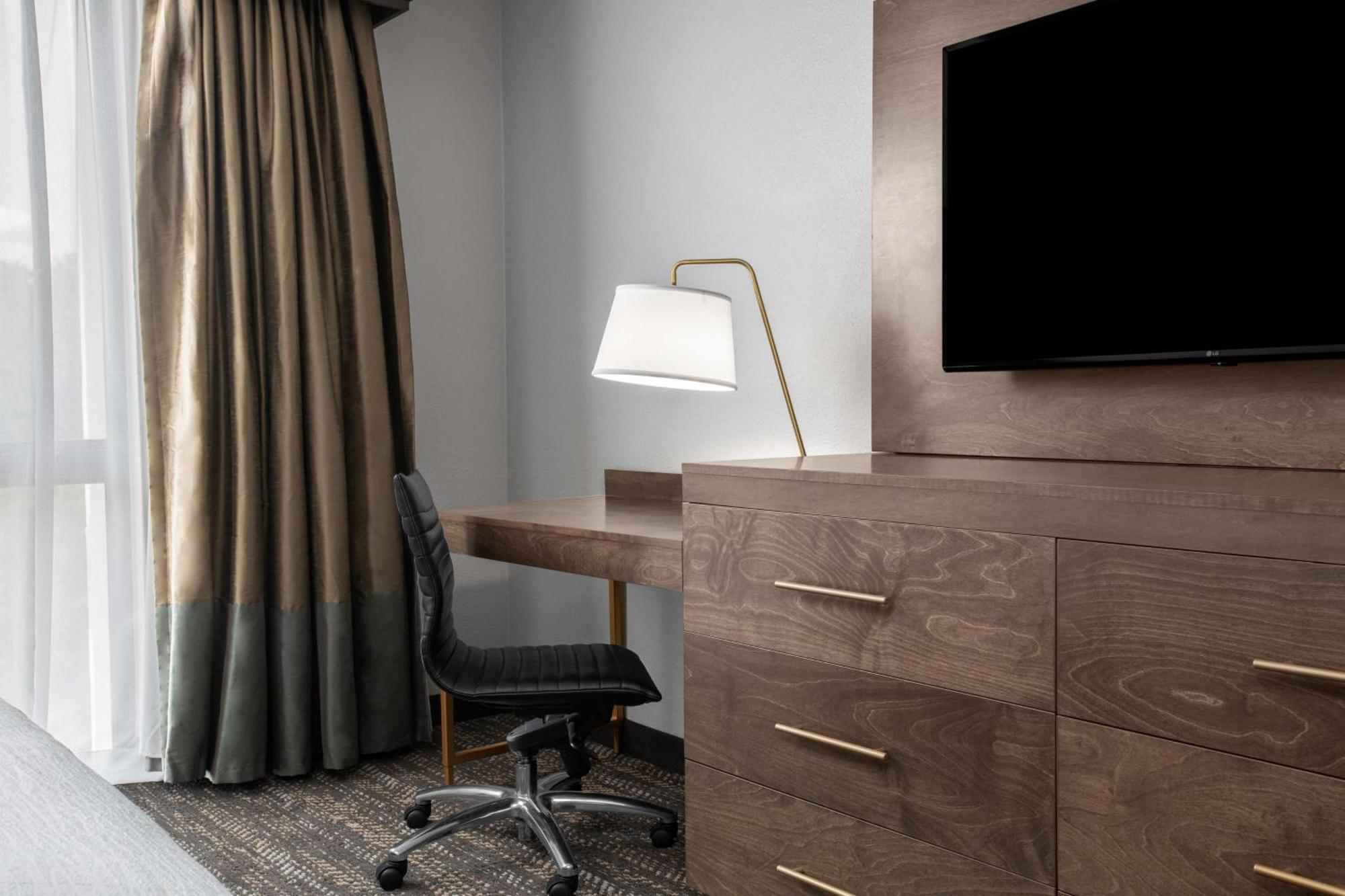 Embassy Suites By Hilton Nashville Airport Εξωτερικό φωτογραφία