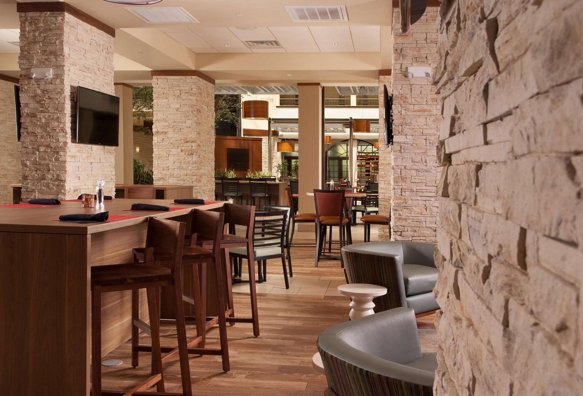 Embassy Suites By Hilton Nashville Airport Εξωτερικό φωτογραφία
