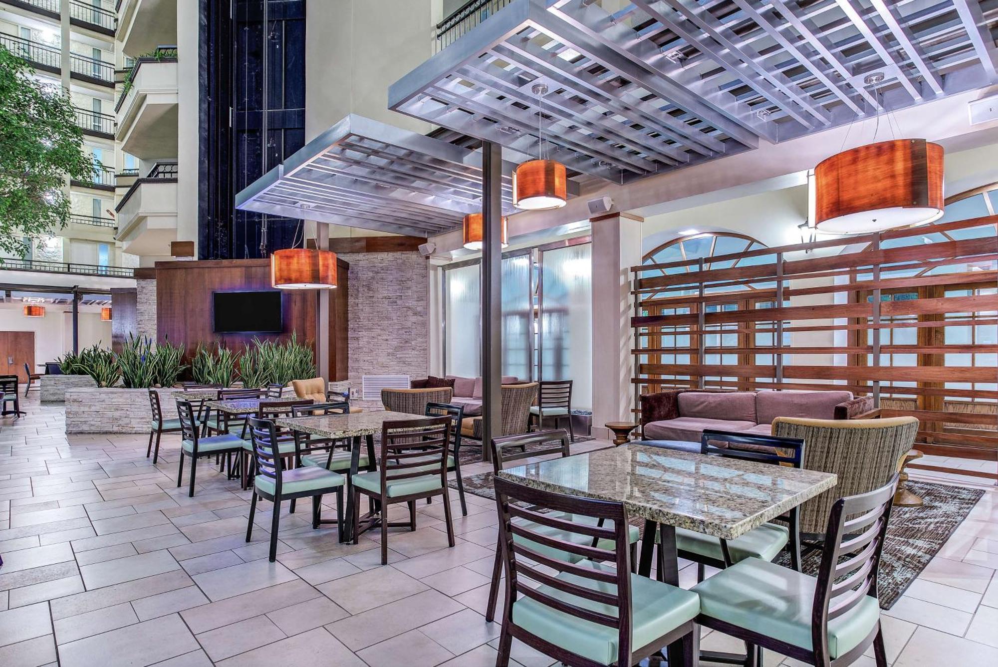 Embassy Suites By Hilton Nashville Airport Εξωτερικό φωτογραφία