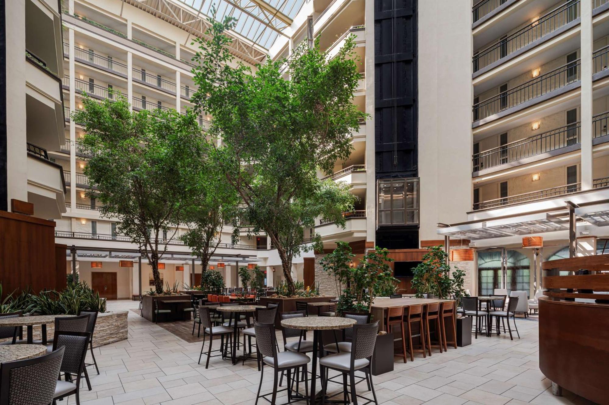Embassy Suites By Hilton Nashville Airport Εξωτερικό φωτογραφία