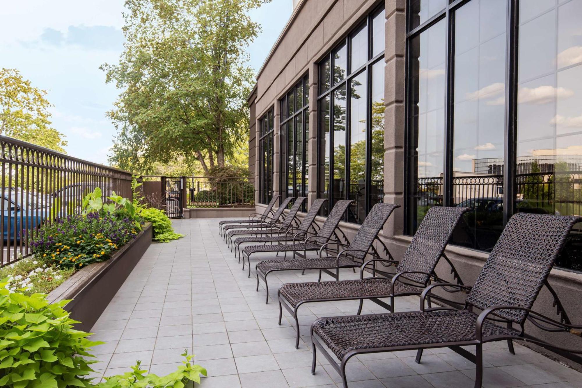 Embassy Suites By Hilton Nashville Airport Εξωτερικό φωτογραφία
